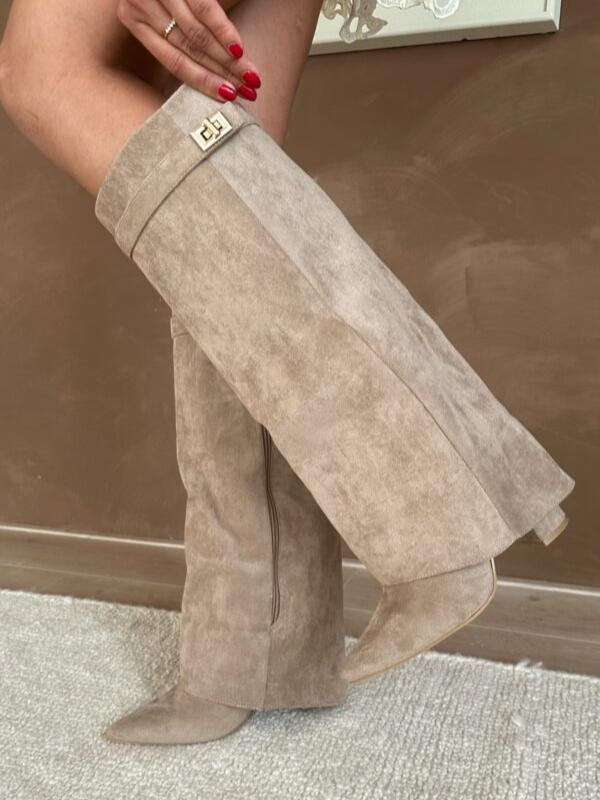 Elegant Heeled Boots in Leather – Chic & Refined Style