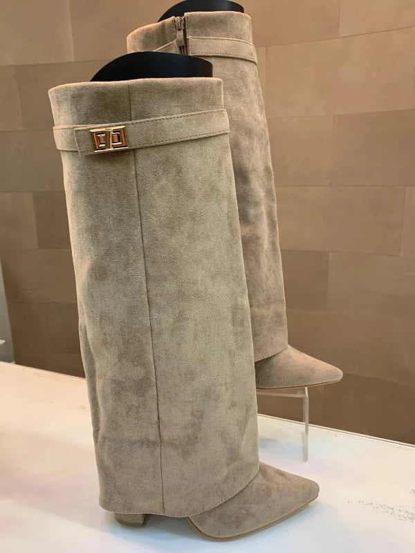 Elegant Heeled Boots in Leather – Chic & Refined Style