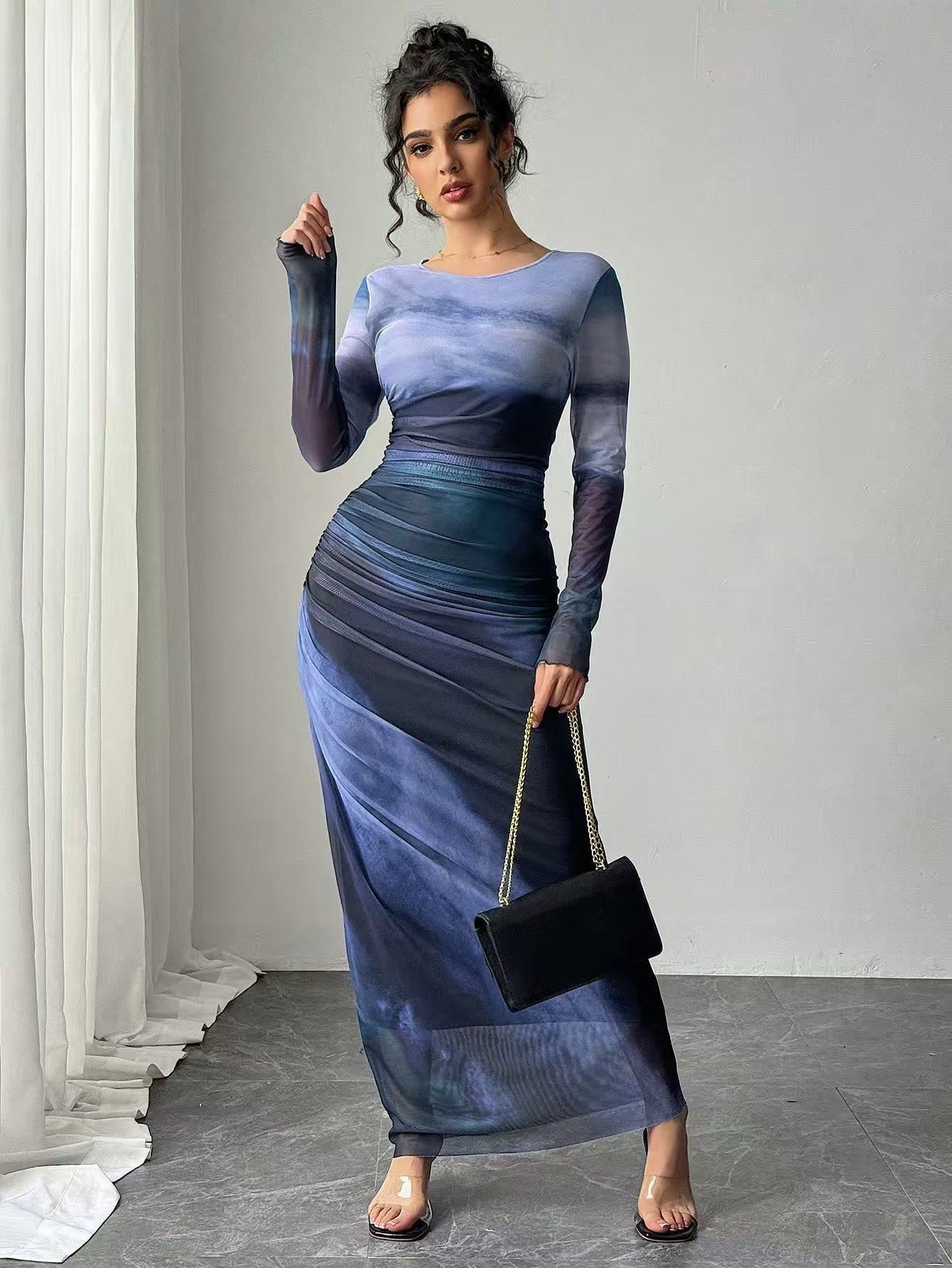 Round Neck Printed Maxi Dress - Bodycon Fit Everyday Elegance