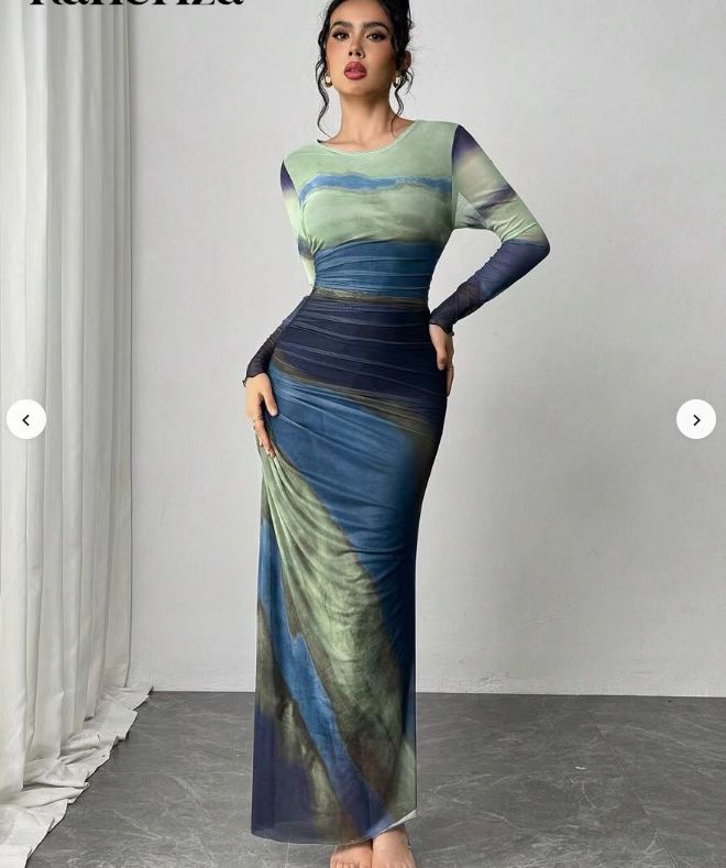 Round Neck Printed Maxi Dress - Bodycon Fit Everyday Elegance