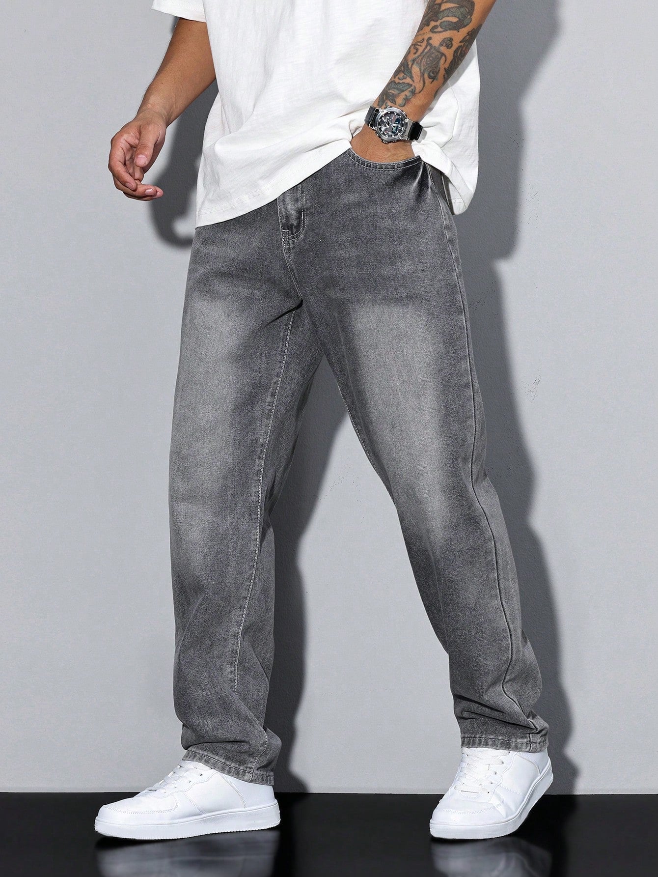 Relaxed Straight Leg Jeans - Everyday Casual Denim Fit