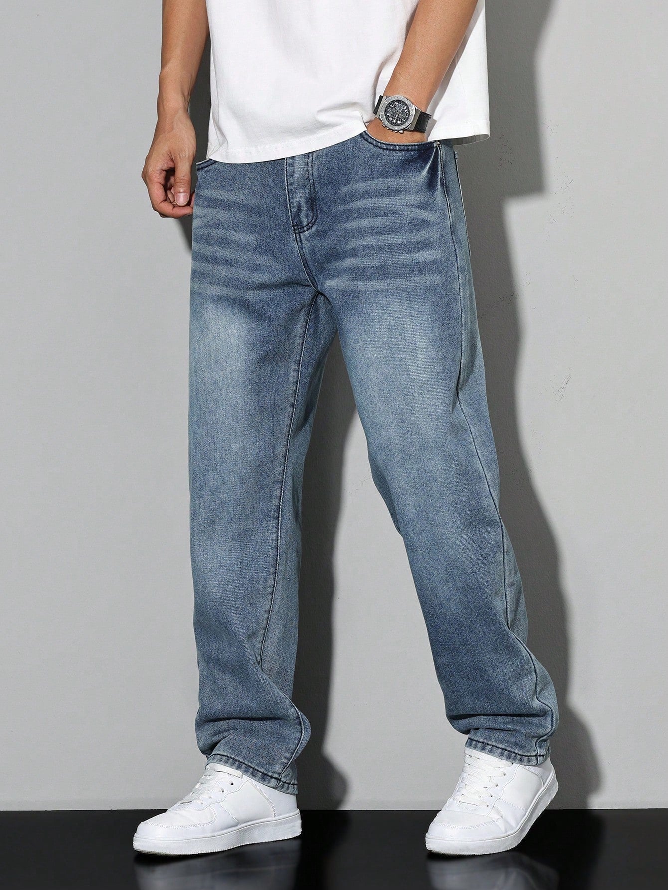 Relaxed Straight Leg Jeans - Everyday Casual Denim Fit