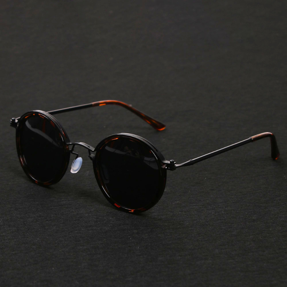 Round Metal Frame Sunglasses - Minimalist Everyday Eyewear Retro-Inspired Lightweight Sunglasses for Daily Styling