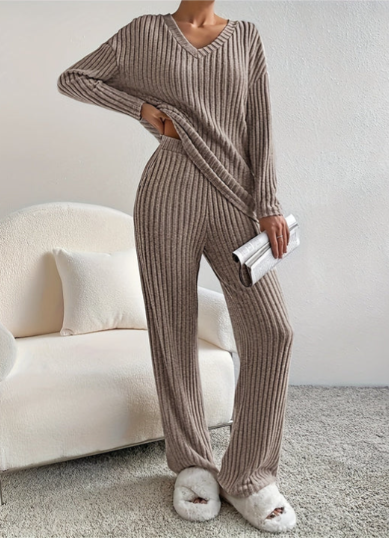 Casual Two-Piece Set for Women - Ideal for Home and Daily Outings