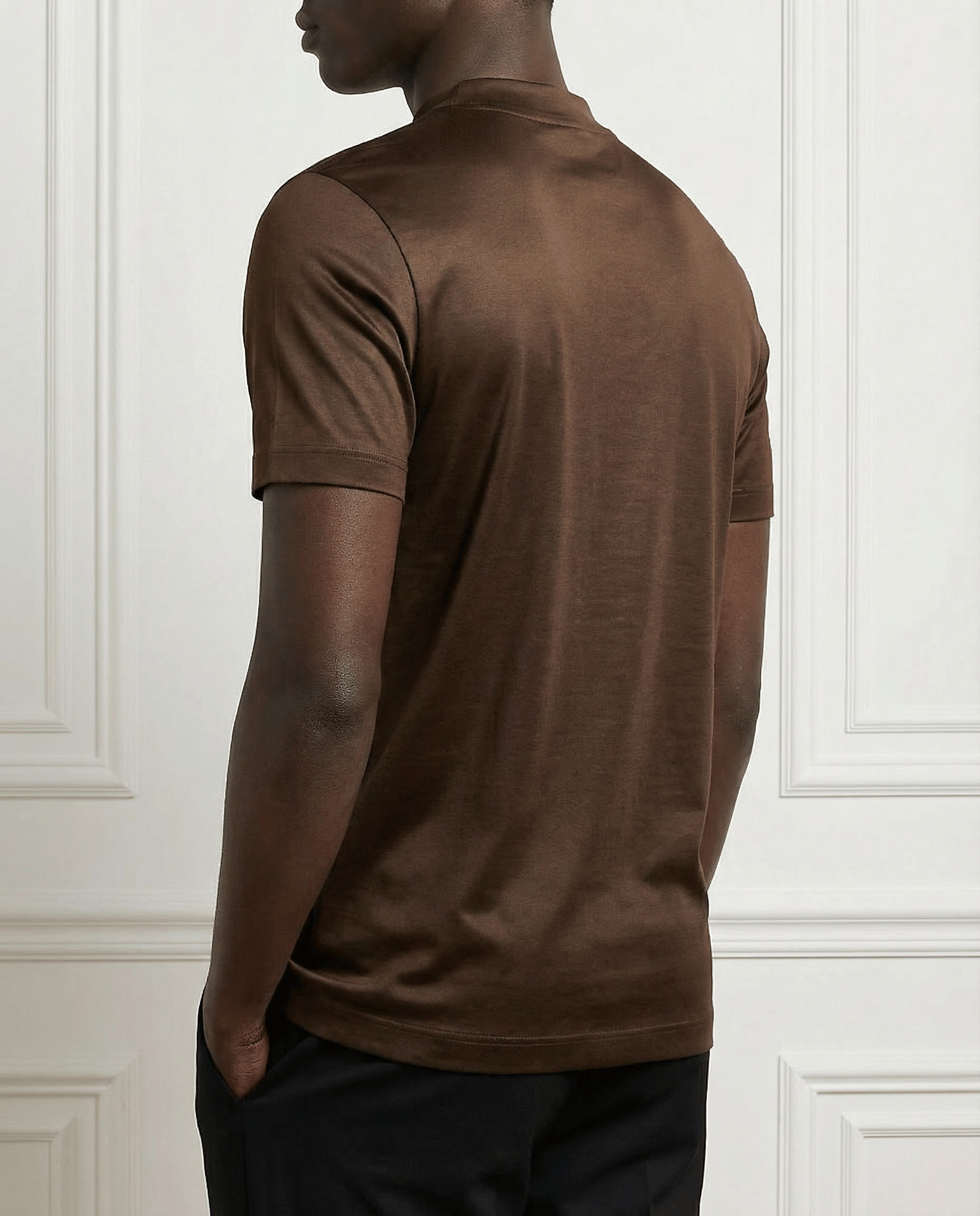 Shiny Crew-Neck T-Shirt – Sleek Casual Style