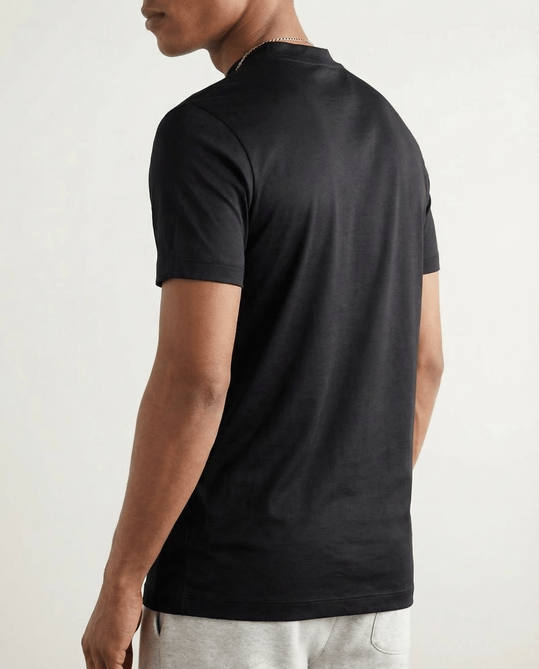Shiny Crew-Neck T-Shirt – Sleek Casual Style