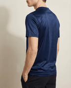 Shiny Crew-Neck T-Shirt – Sleek Casual Style