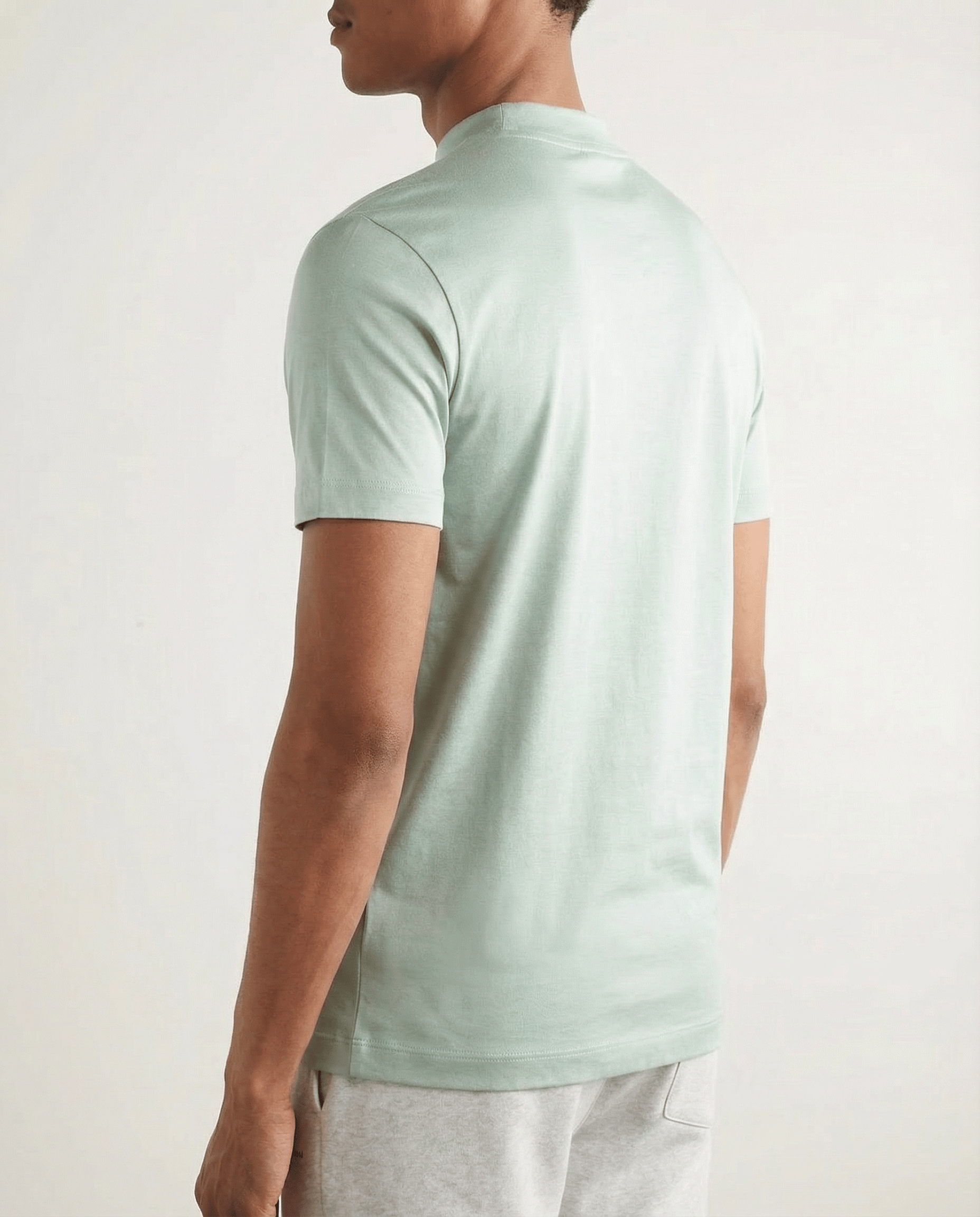 Shiny Crew-Neck T-Shirt – Sleek Casual Style
