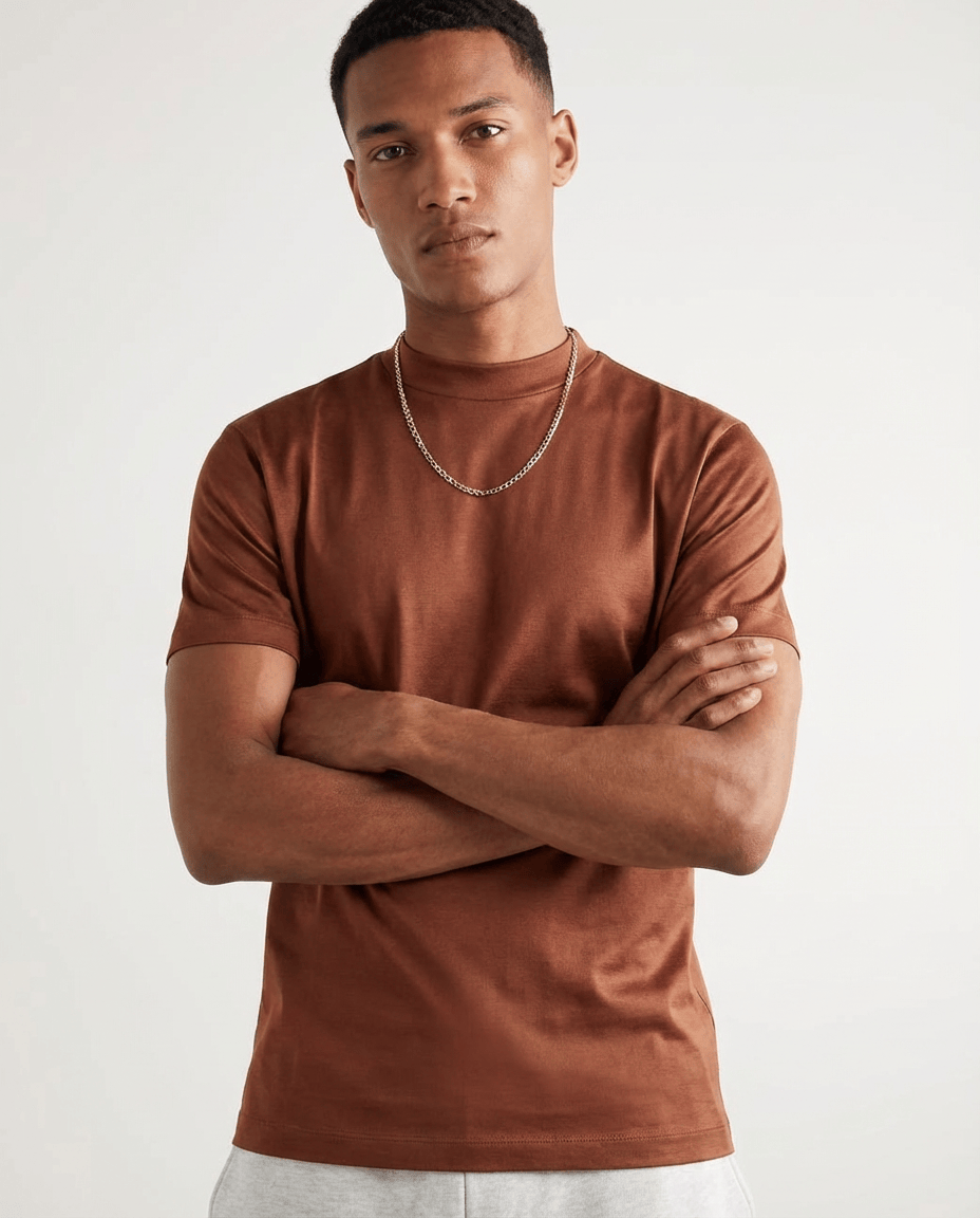 Shiny Crew-Neck T-Shirt – Sleek Casual Style