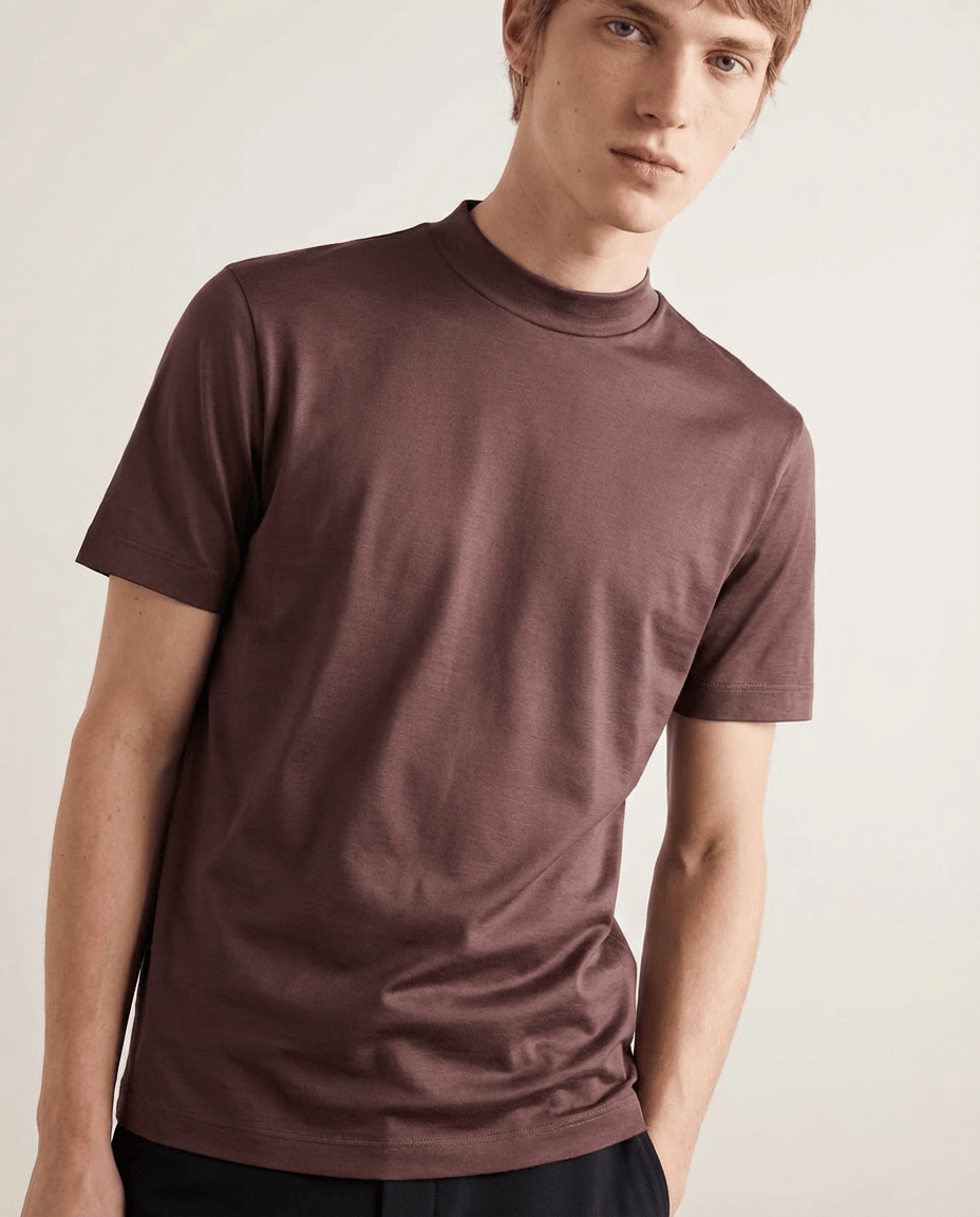 Shiny Crew-Neck T-Shirt – Sleek Casual Style