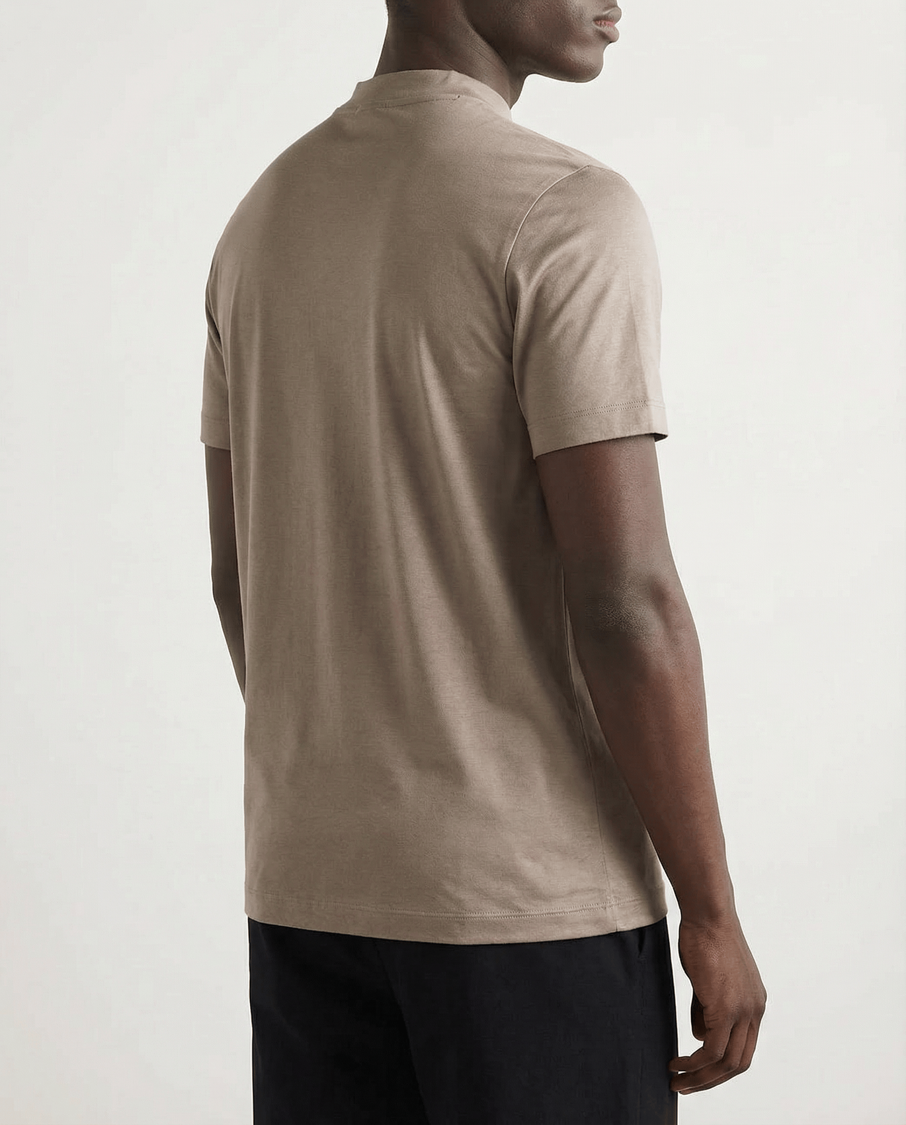 Shiny Crew-Neck T-Shirt – Sleek Casual Style