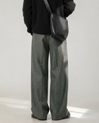 Wide-Leg Pleated Trousers – Elegant Flowing Fit