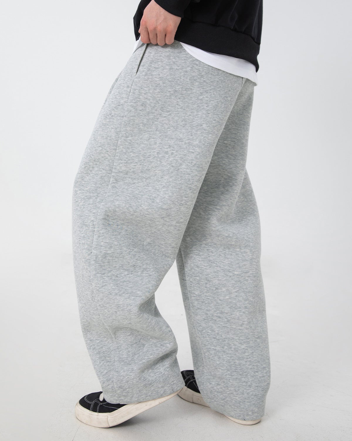 3D Pleated Sweatpants – Relaxed Comfort Fit